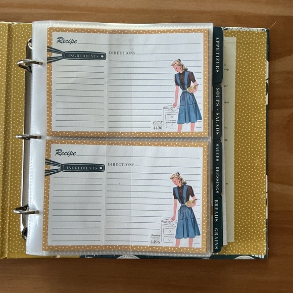 Simplicity Vintage Recipe Cards and Organizer - Yellow and Blue - Picture 3 of 7